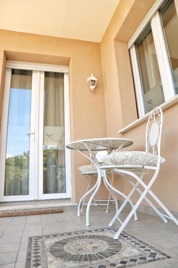 Affitta Camere La Fenice Di Folli Lorella Puegnago del Garda Exterior photo