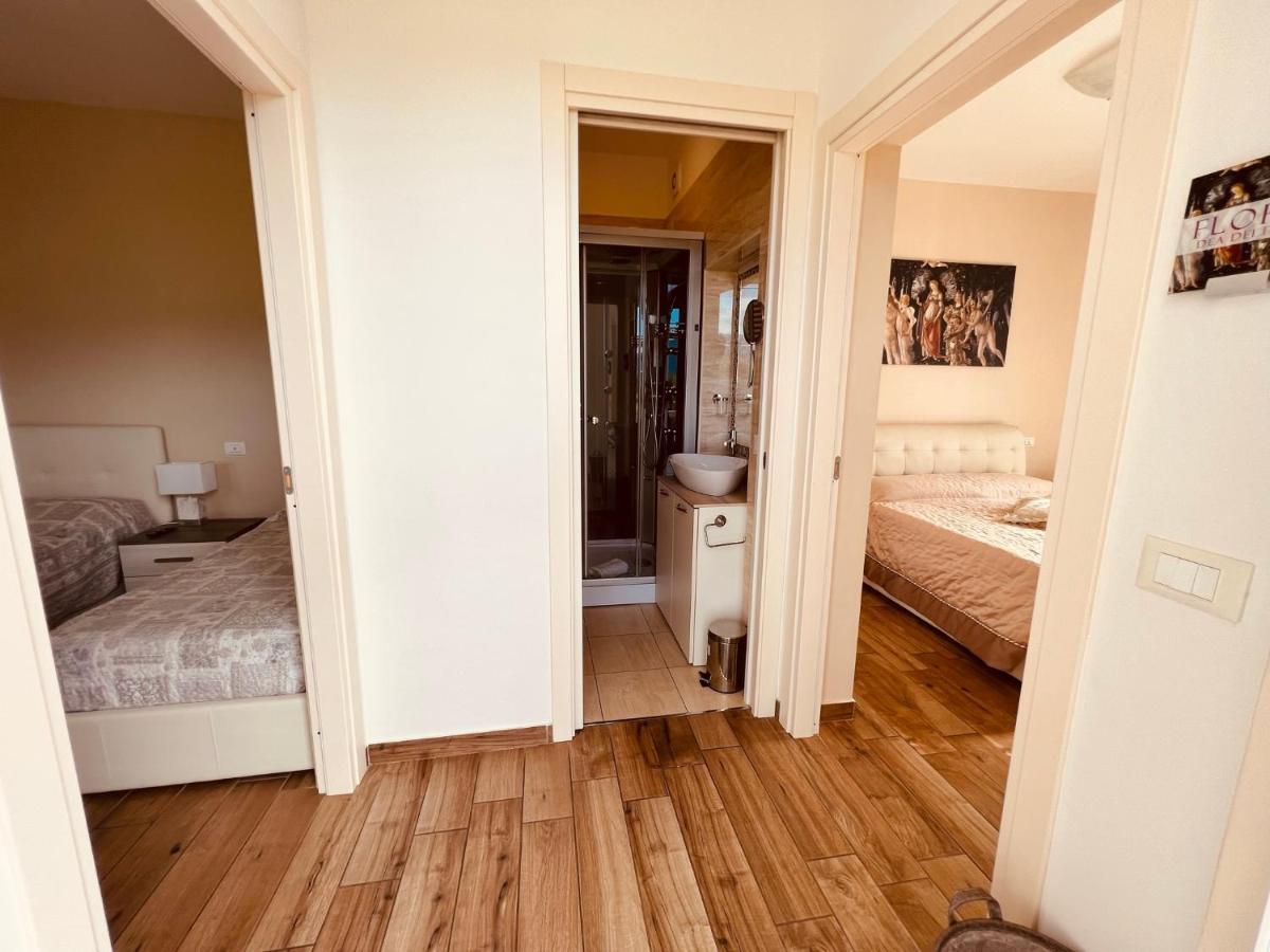 Affitta Camere La Fenice Di Folli Lorella Puegnago del Garda Exterior photo
